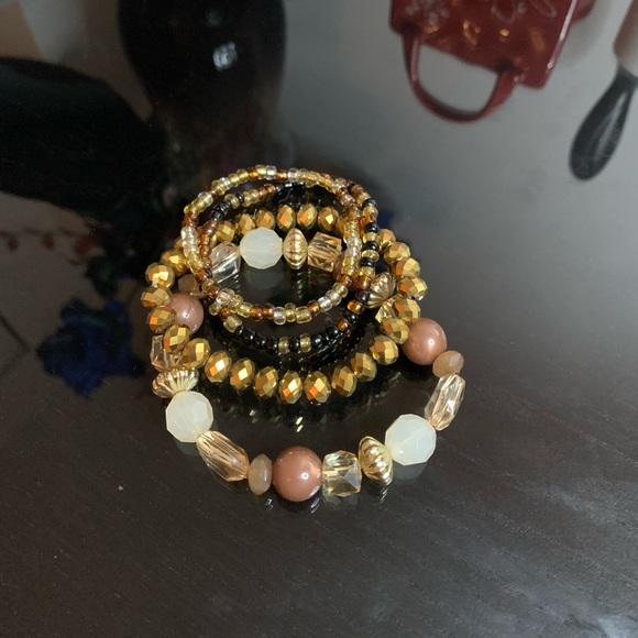 4 beads bracelets🤎🤍 - Picture 4 of 5